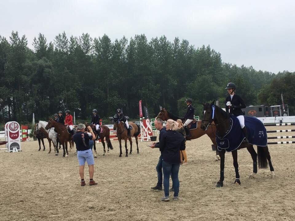 Remise des prix au Classic Tour Sellerie Gilbert (Photo : MSO) Remise des prix au Classic Tour Sellerie Gilbert (Photo : MSO)