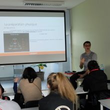 L'atelier "préparation physique du cavalier" animé par Valentin Dejaeger (membre de l’asbl Labsport qui s’occupe des cavaliers de haut niveau de la LEWB).