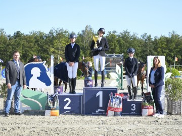 Le podium de la Coupe de Belgique scolaires, avec Juliette Berghmans et Margaux Gillet